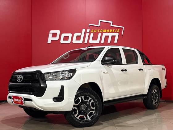 TOYOTA HILUX 2.8 D-4D TURBO DIESEL CD POWER PACK 4X4 MANUAL TOYOTA HILUX 2.8 D-4D TURBO DIESEL CD POWER PACK 4X4 MANUAL